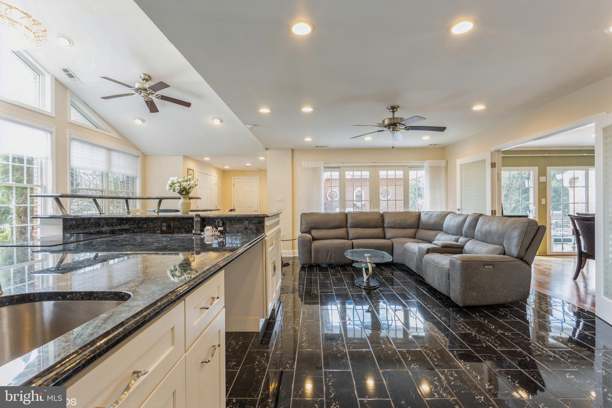 LONG MEADOW ESTATES - Residential