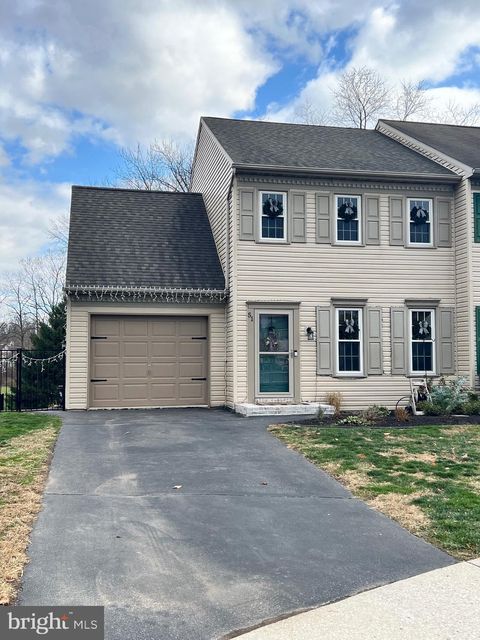 Photo of 51 Yorkshire Court, ELIZABETHTOWN, PA 17022 (MLS # PALA2061184)