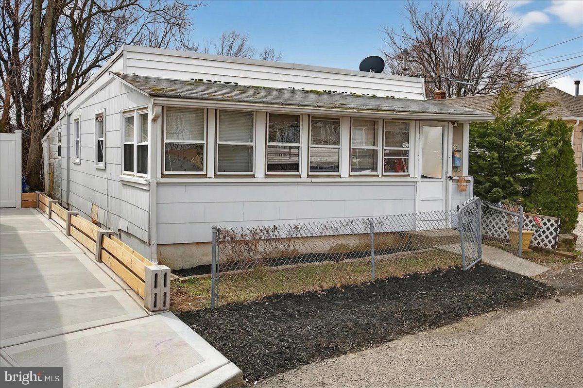 90 WASHINGTON AVENUE