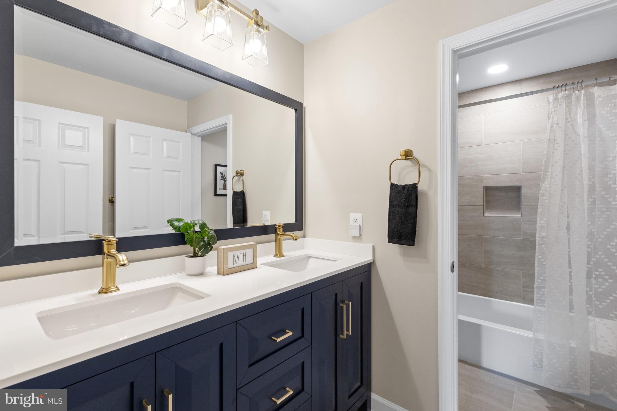 DULANEY GATE - Residential