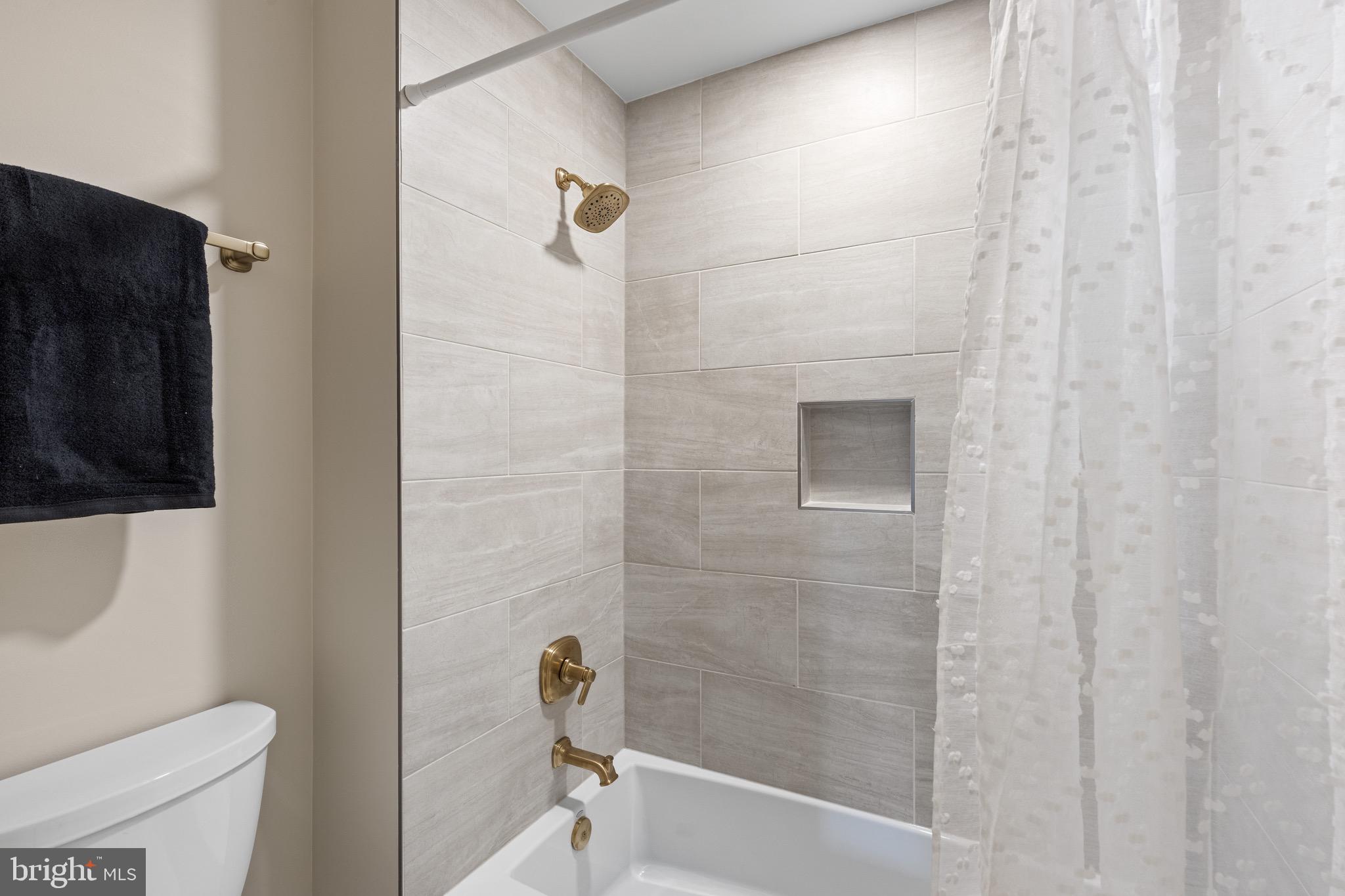 DULANEY GATE - Residential