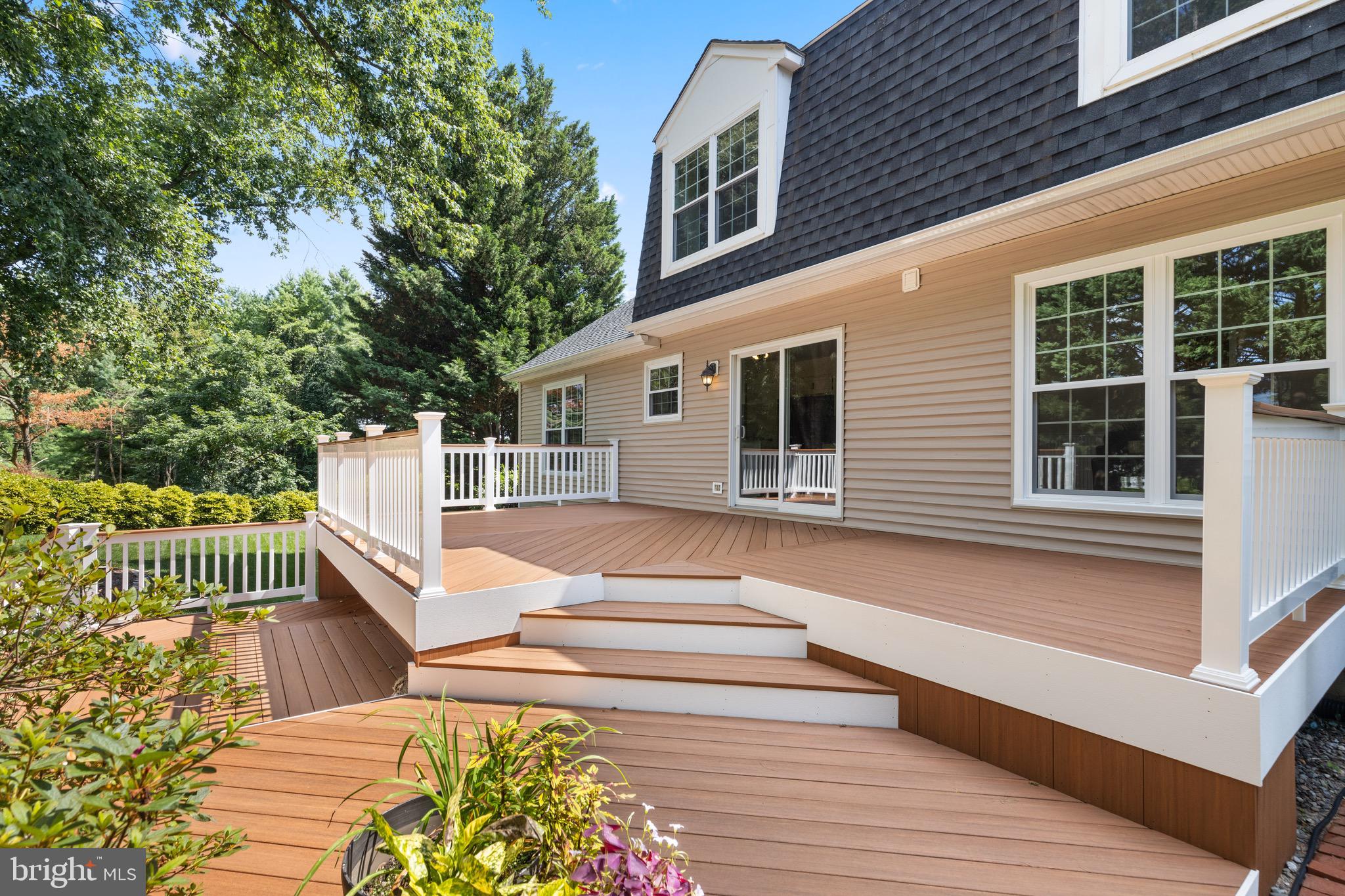 DULANEY GATE - Residential