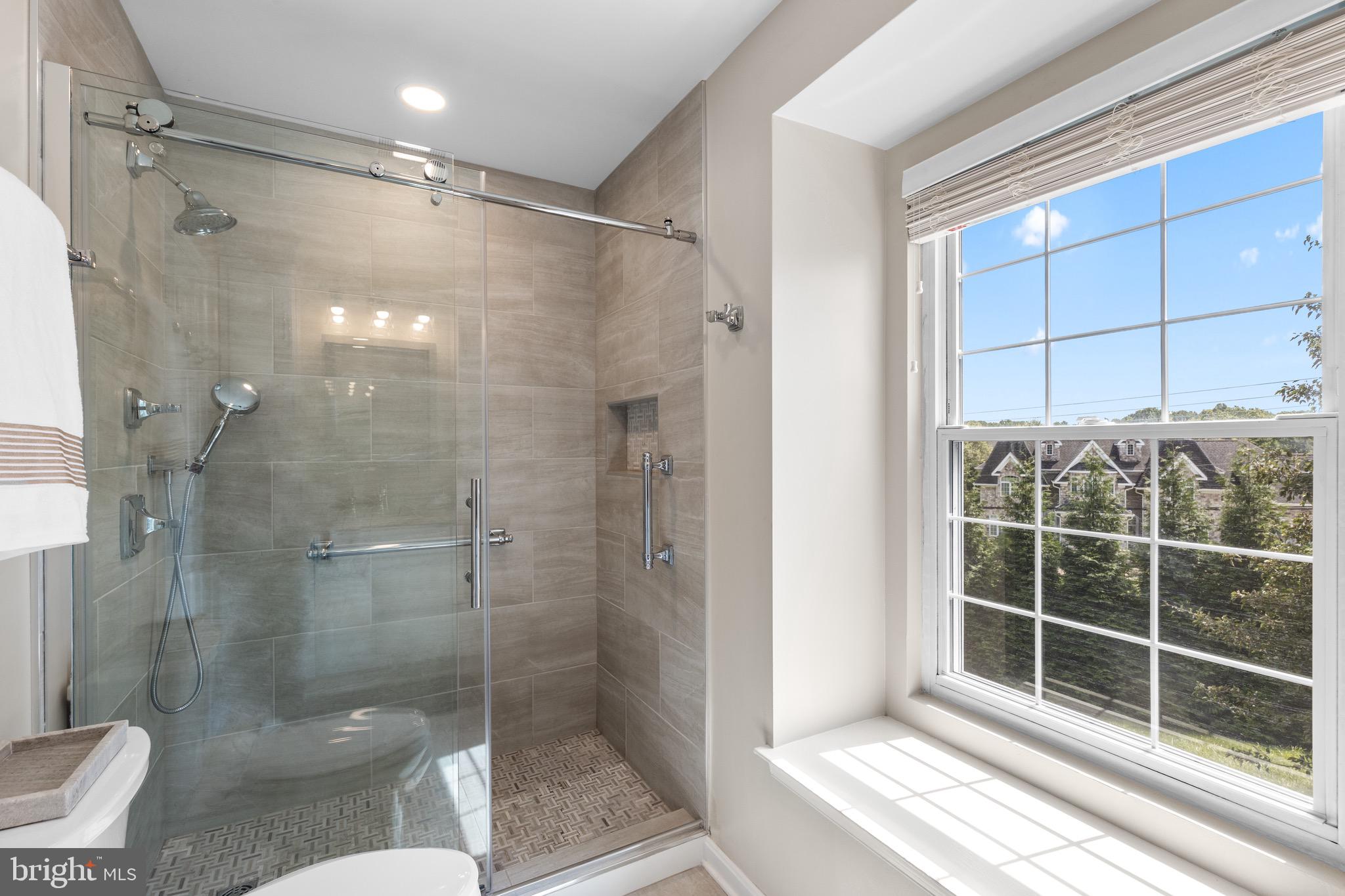 DULANEY GATE - Residential