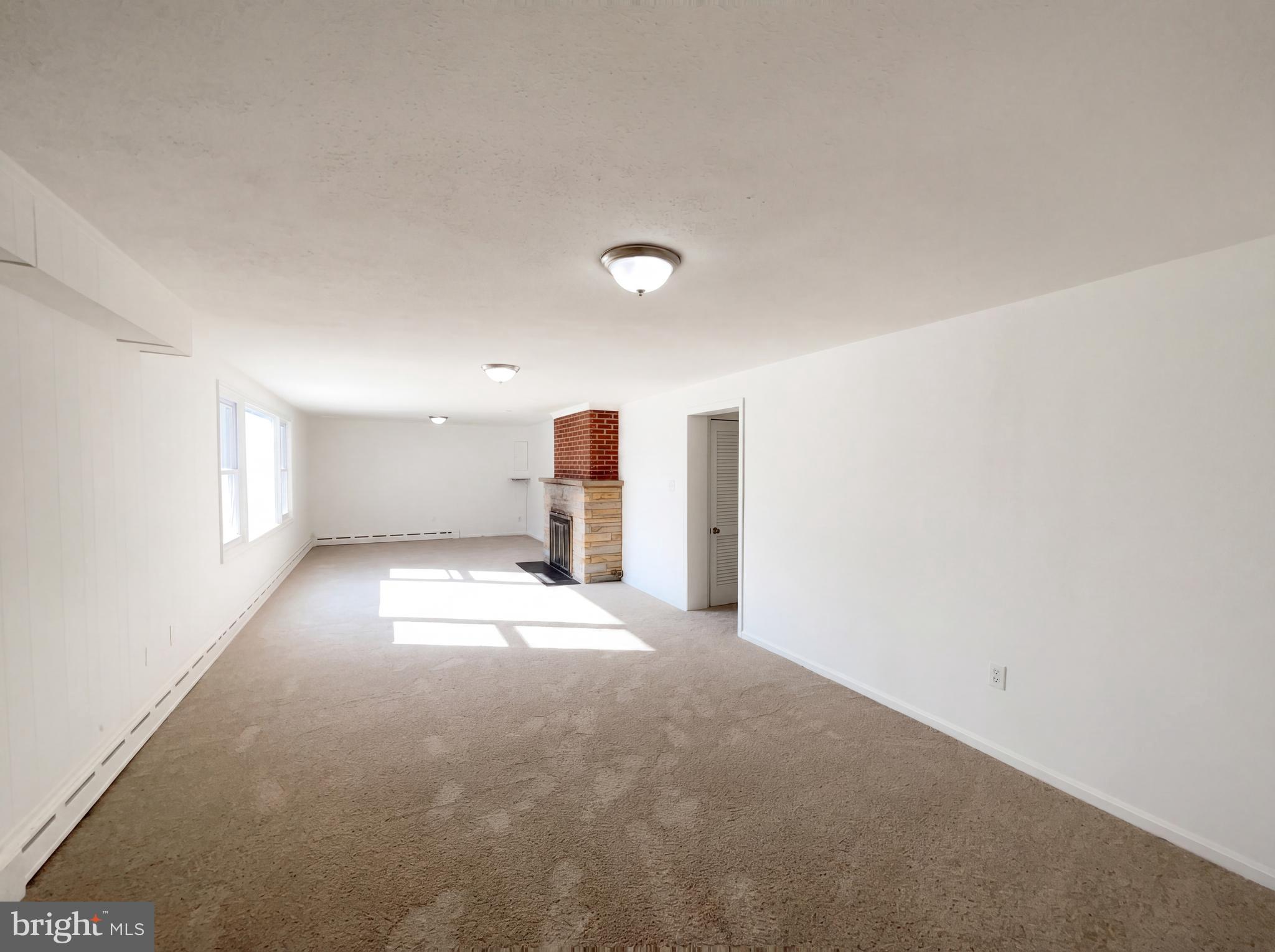 WILTON WOODS - Residential