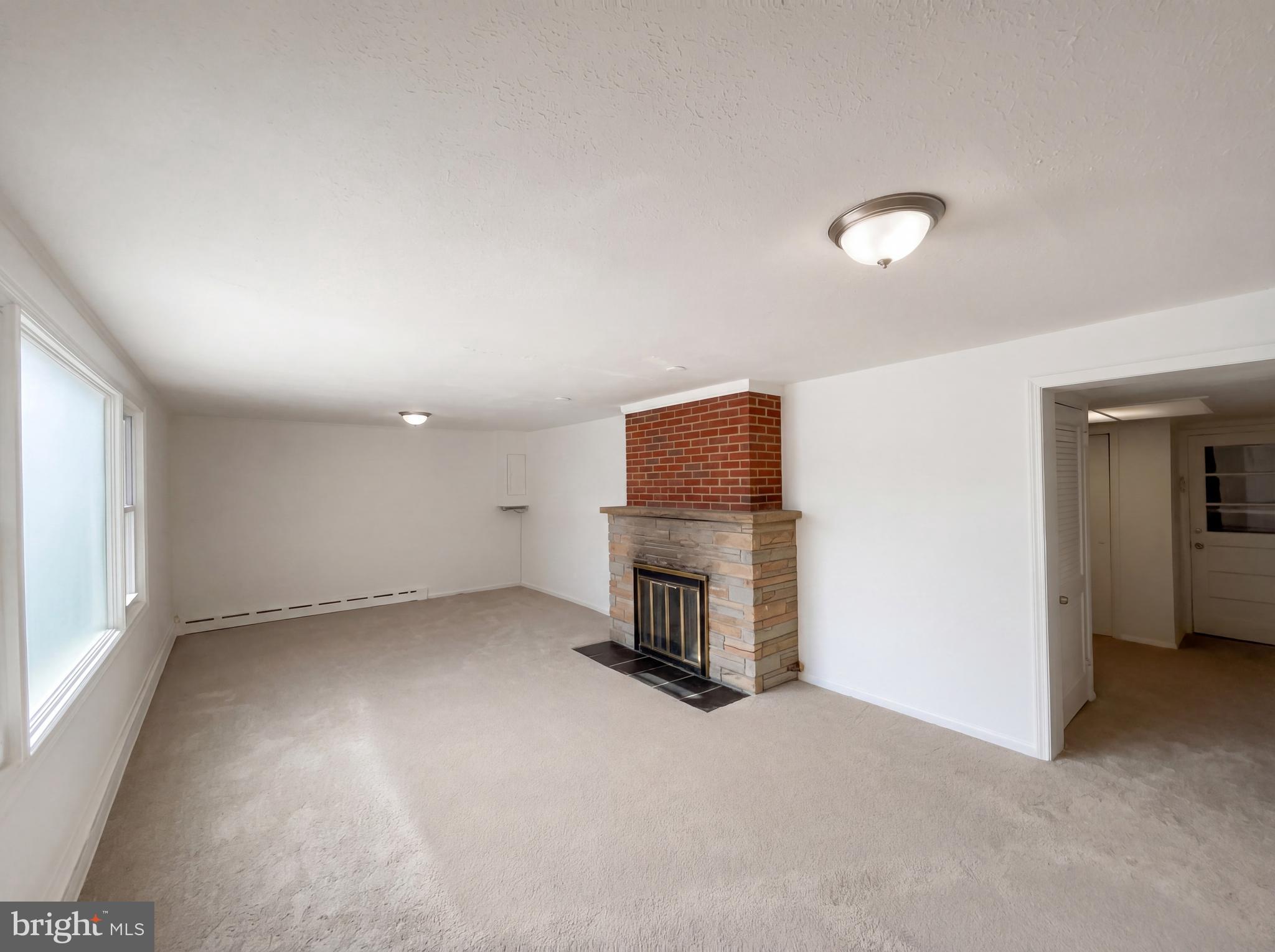 WILTON WOODS - Residential