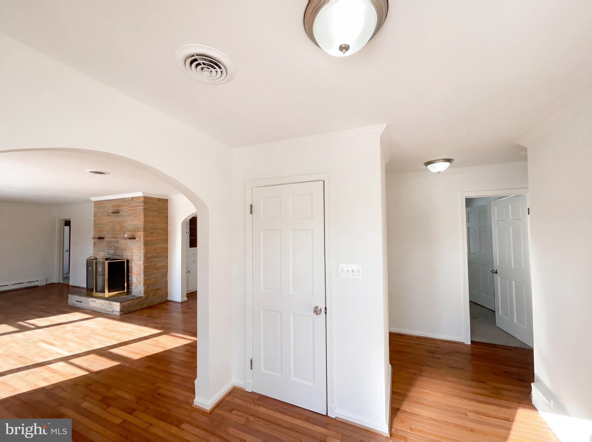 WILTON WOODS - Residential