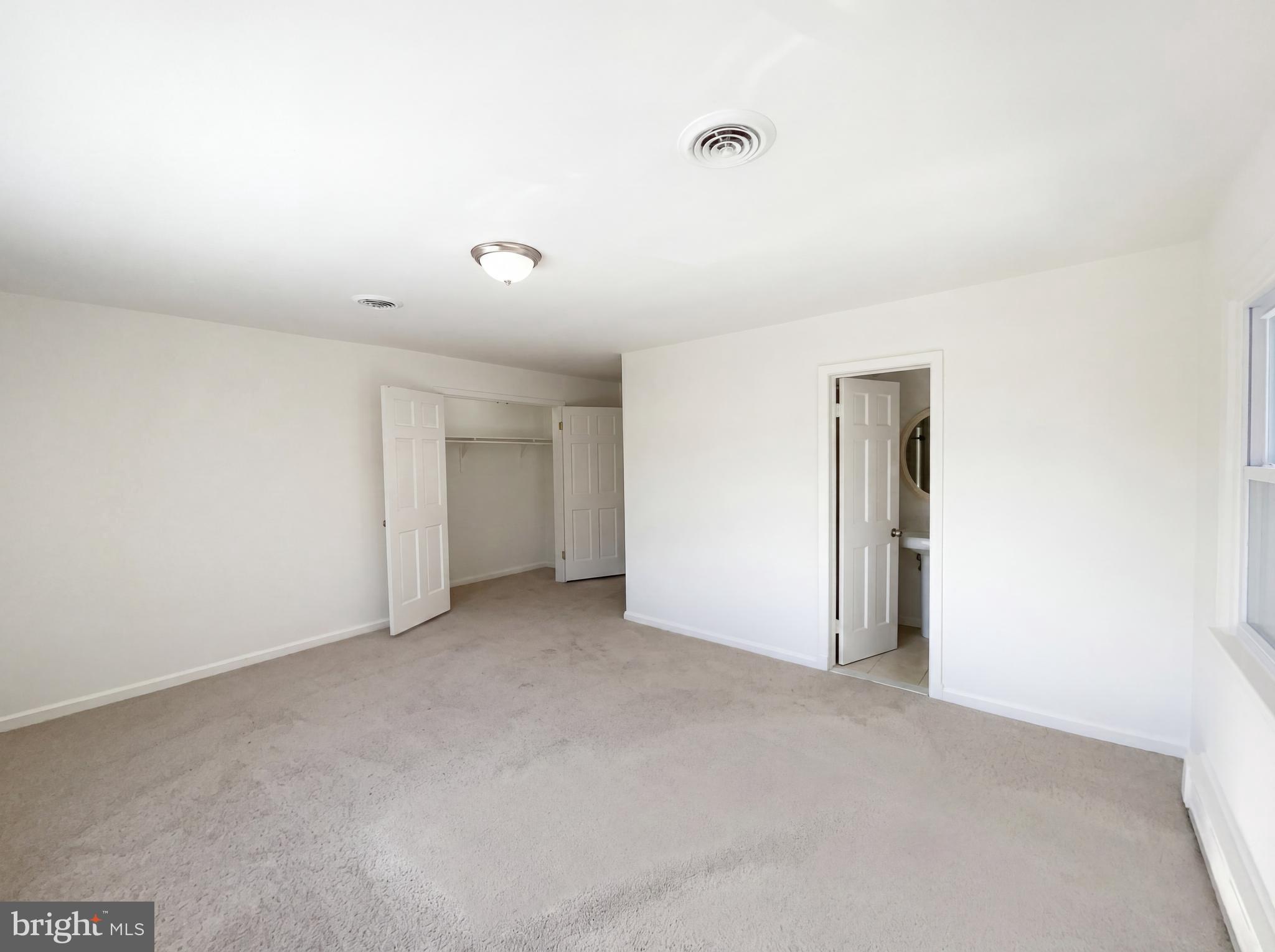 WILTON WOODS - Residential