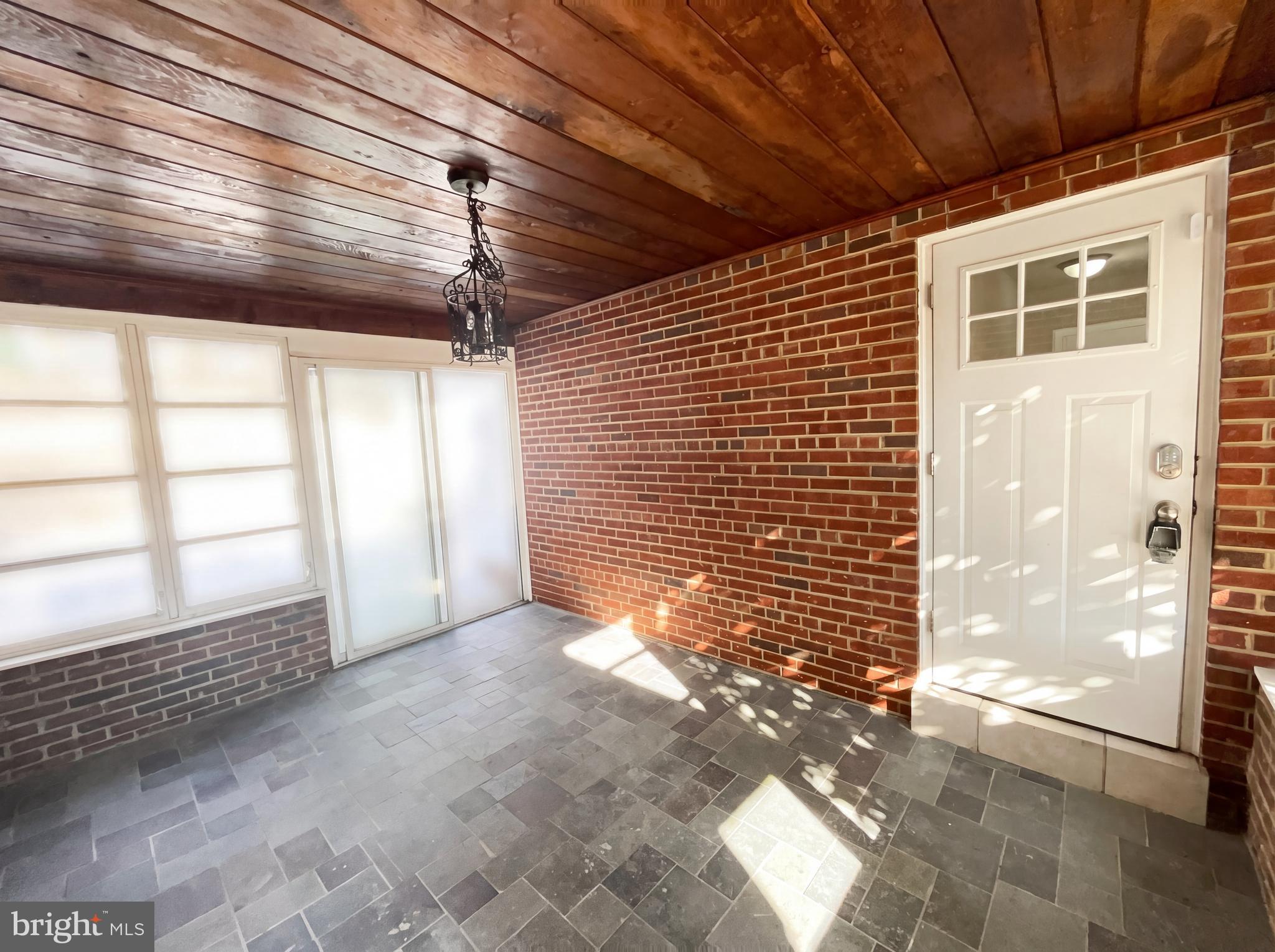 WILTON WOODS - Residential