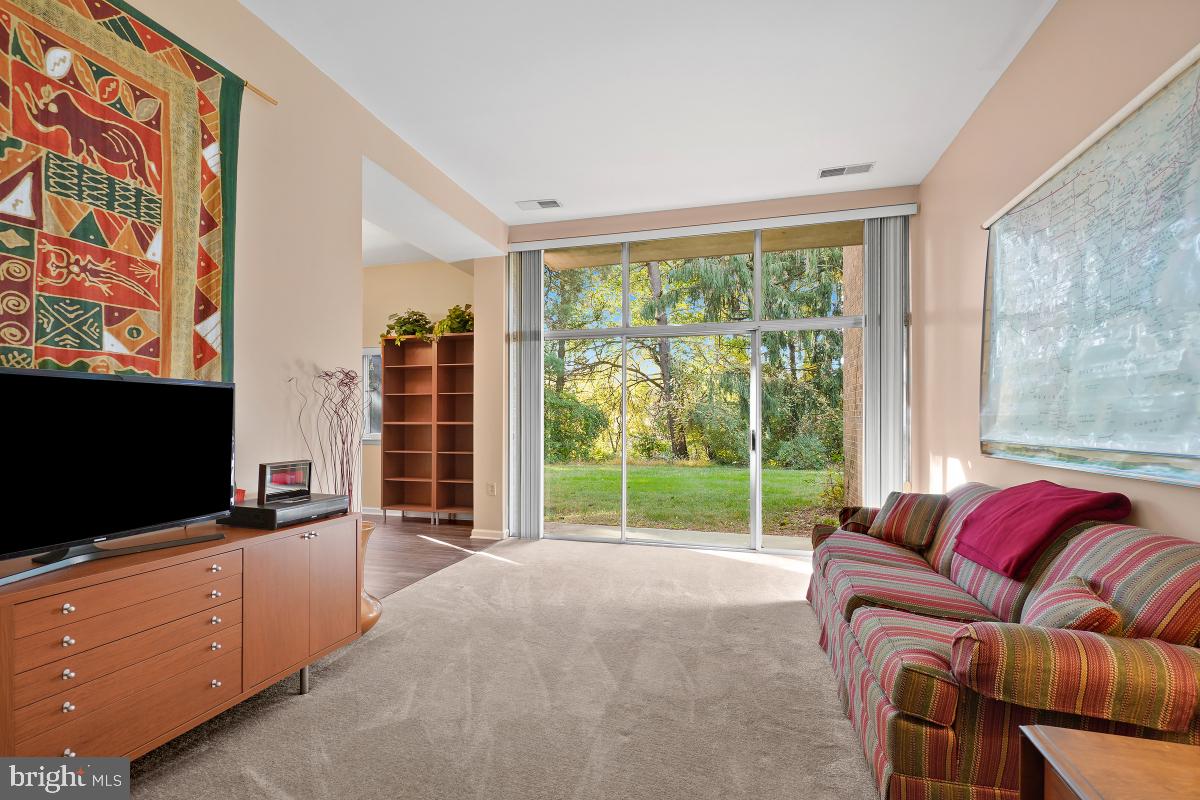 NORMANDIE ON THE LAKE II - Residential