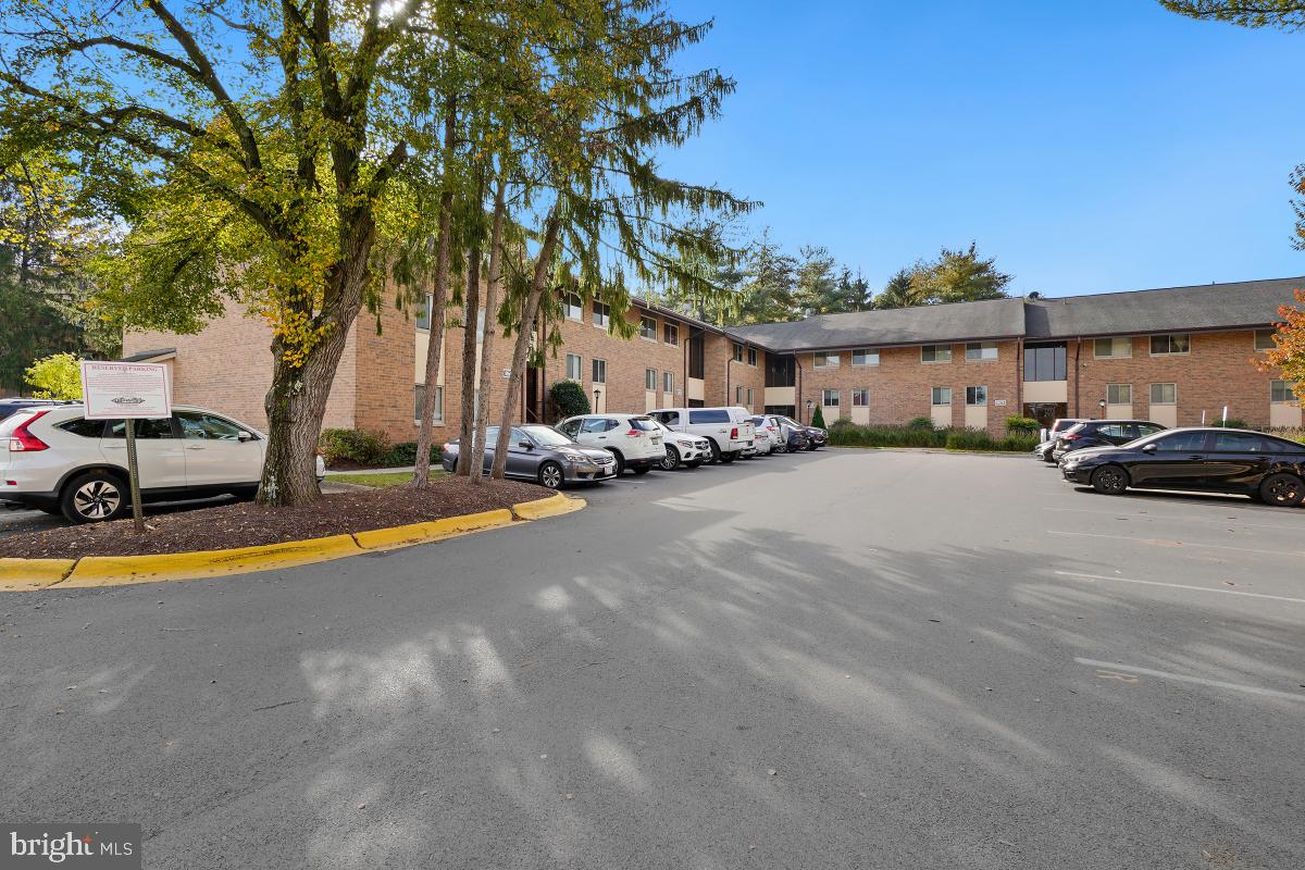 NORMANDIE ON THE LAKE II - Residential