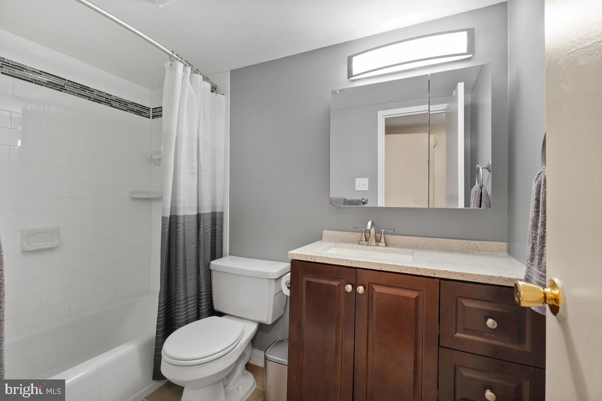 NORMANDIE ON THE LAKE II - Residential