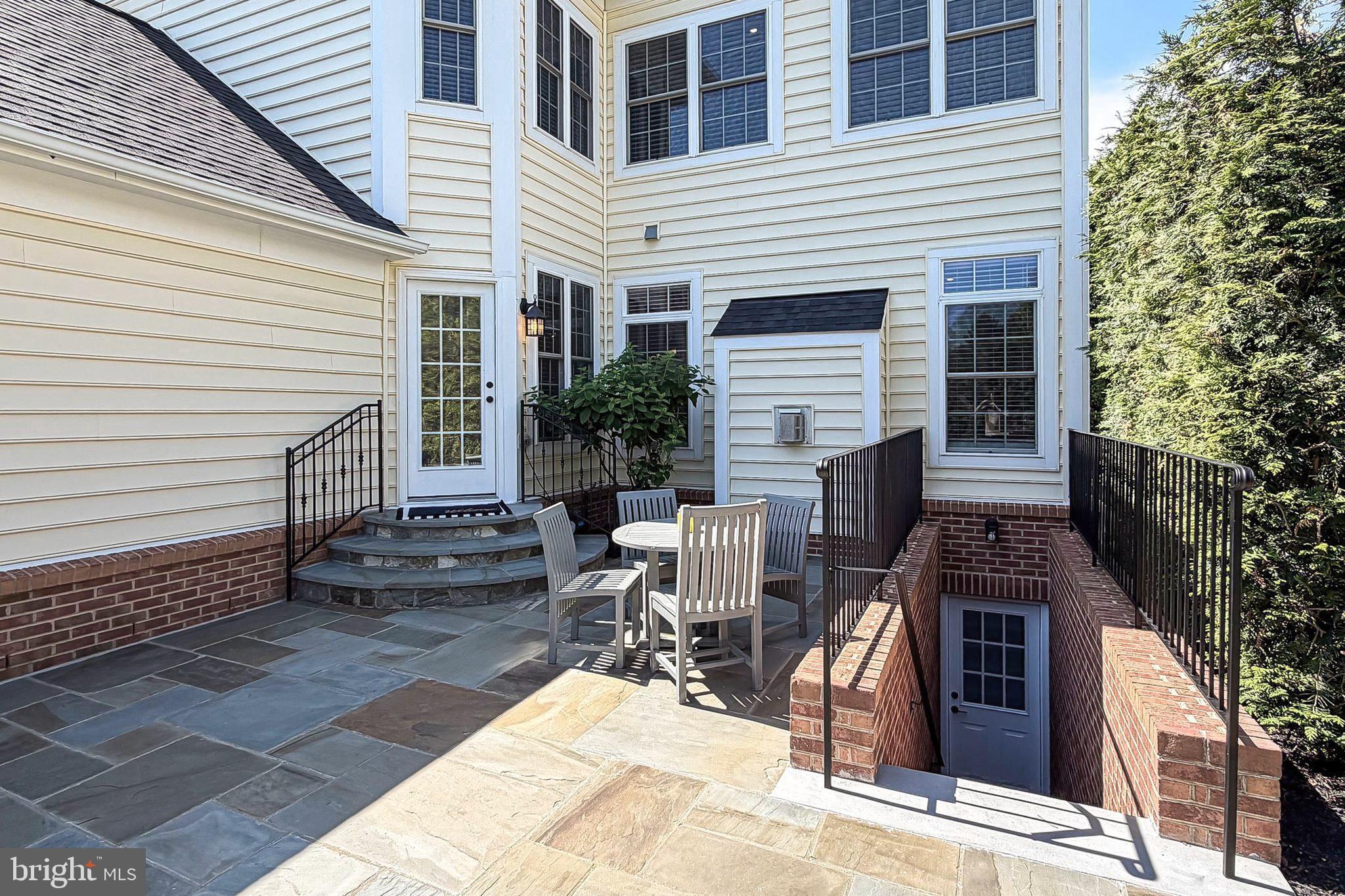 BRAMBLETON - Residential
