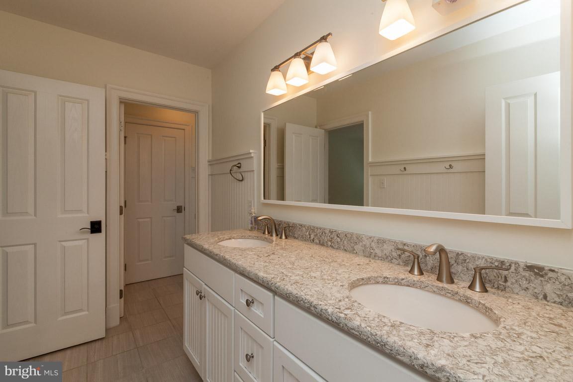 POTOMAC OUTSIDE - Residential