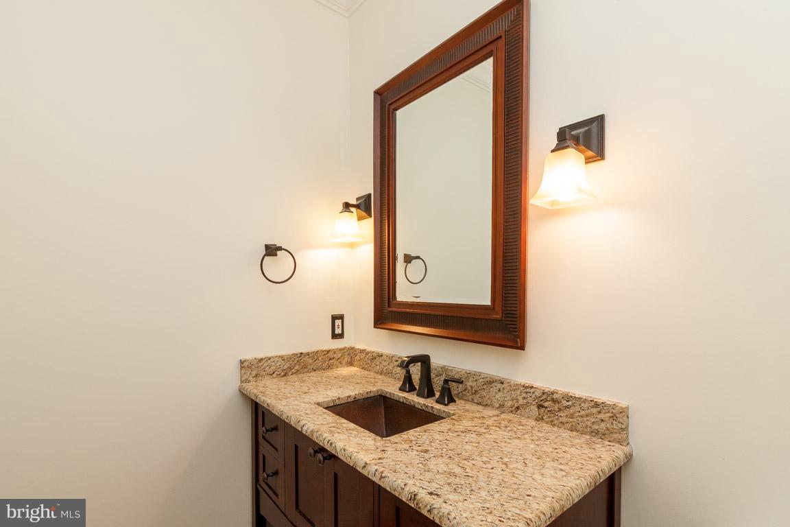 POTOMAC OUTSIDE - Residential