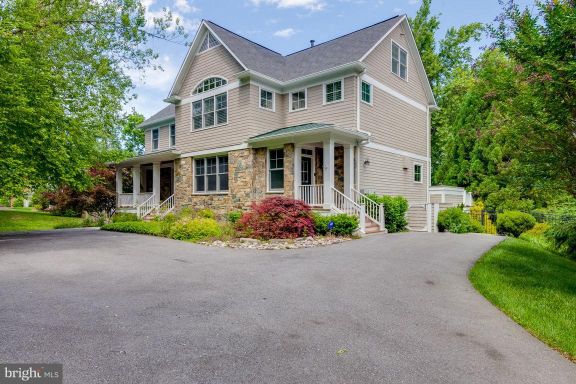 POTOMAC OUTSIDE - Residential