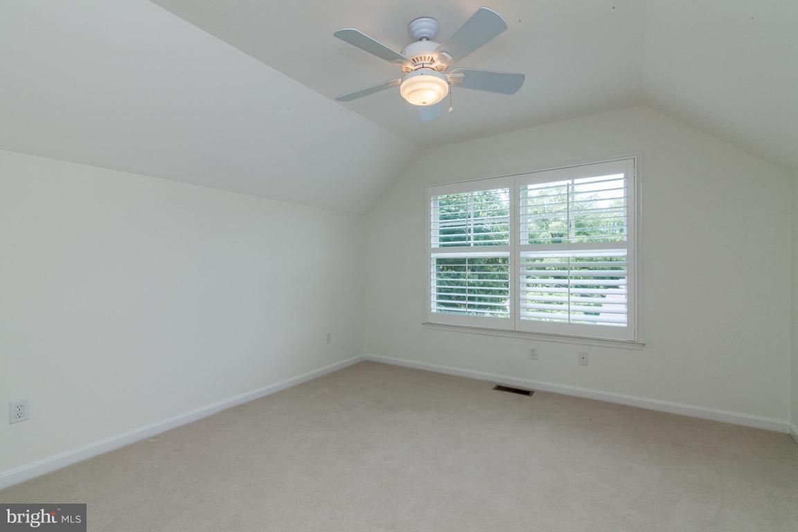 POTOMAC OUTSIDE - Residential