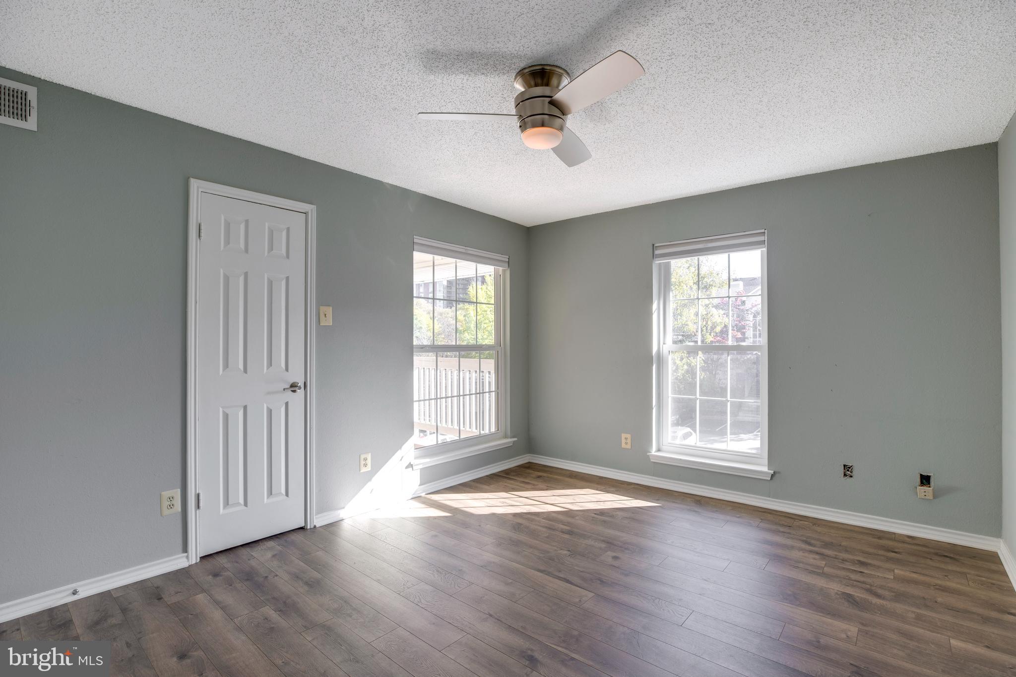 FOUNTAINS AT MCLEAN - Residential