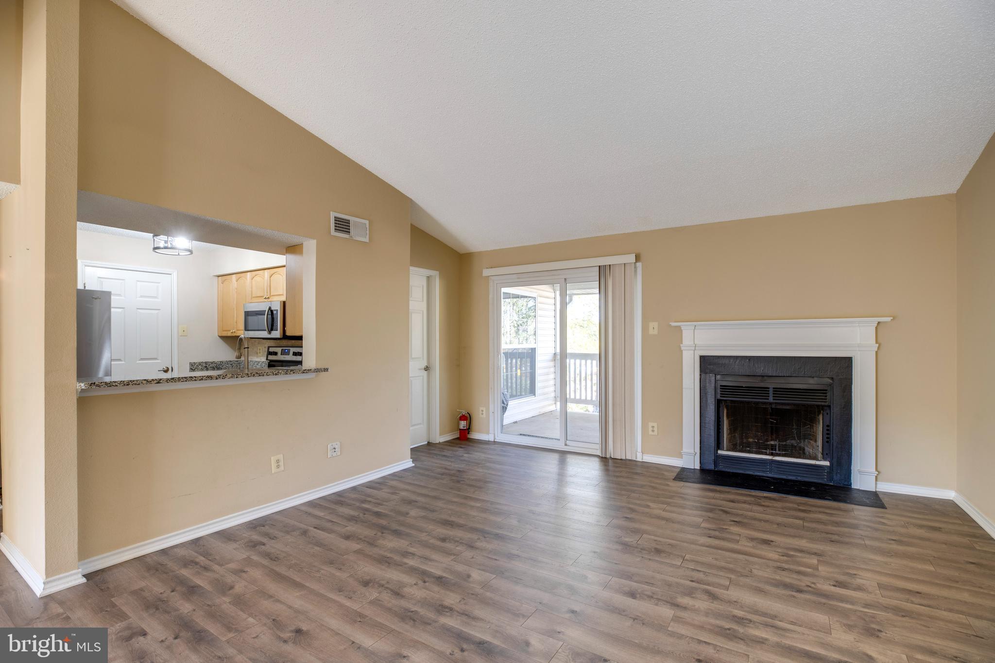 FOUNTAINS AT MCLEAN - Residential