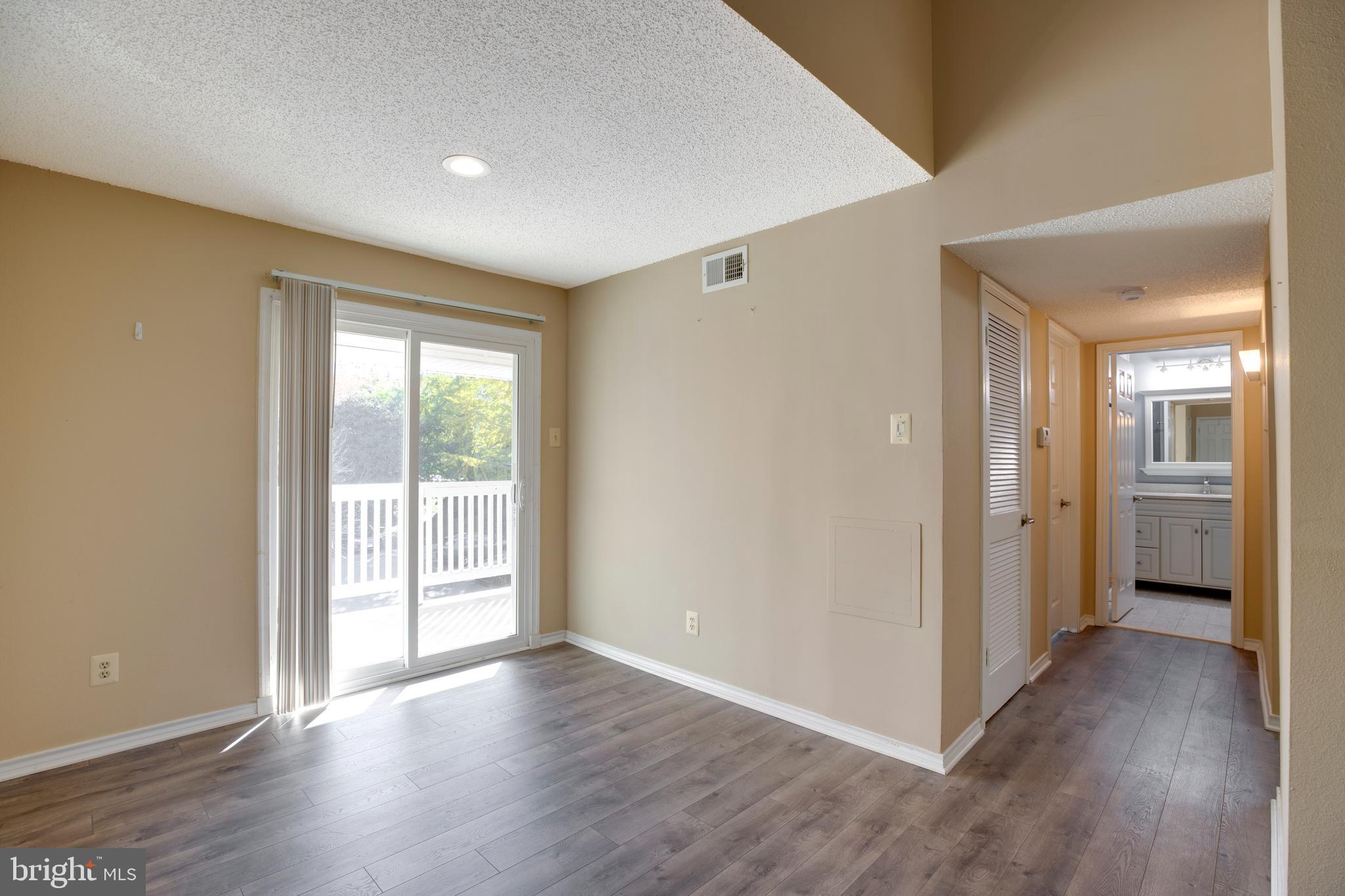 FOUNTAINS AT MCLEAN - Residential