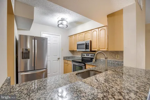 1543 Lincoln Way Unit 301B, McLean, VA 22102 - MLS#: VAFX2246390