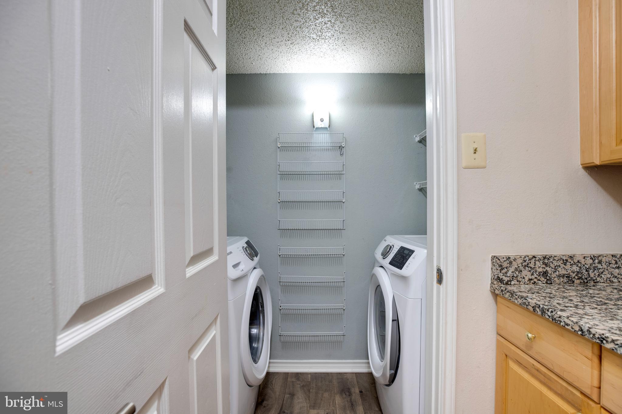 FOUNTAINS AT MCLEAN - Residential