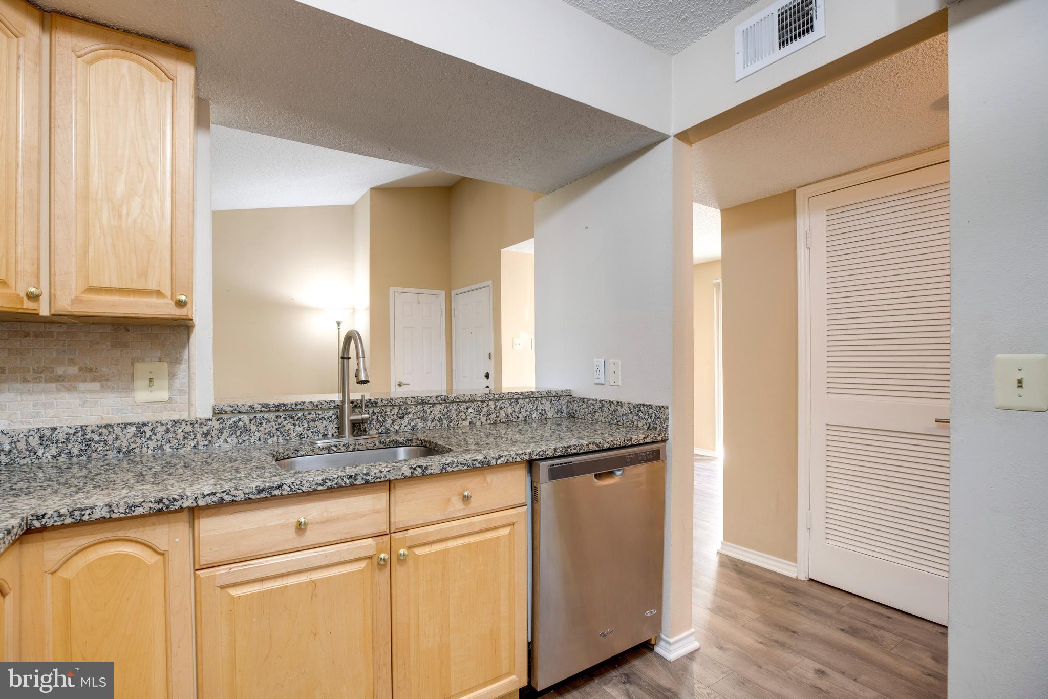 1543 LINCOLN WAY 301B