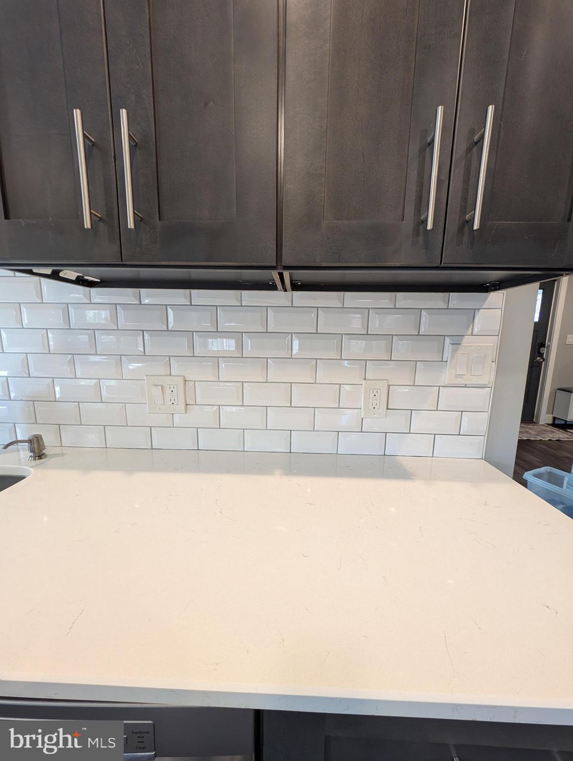 TEN HILLS - Residential