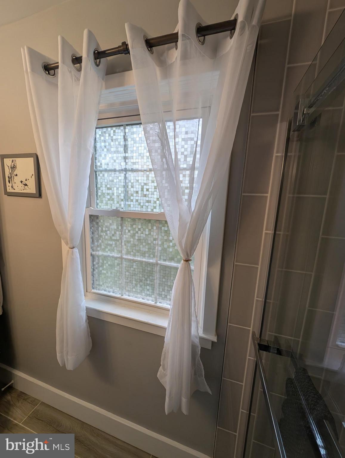 TEN HILLS - Residential