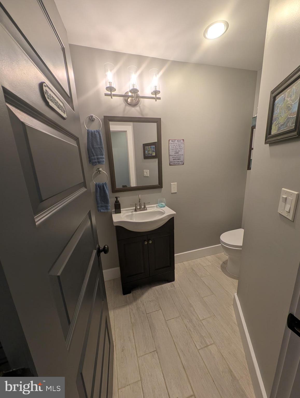 TEN HILLS - Residential