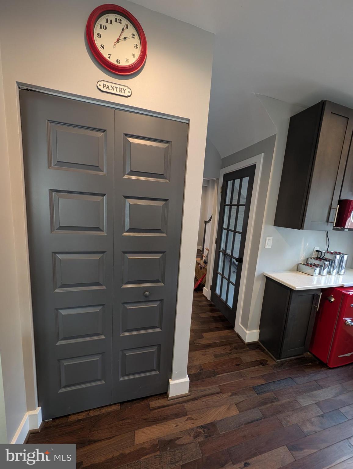 TEN HILLS - Residential