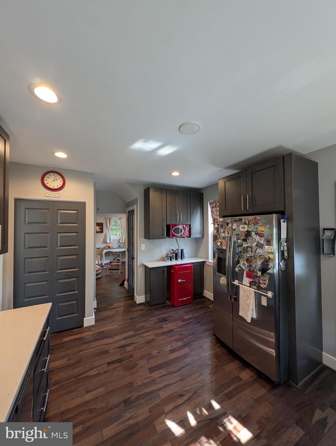 TEN HILLS - Residential