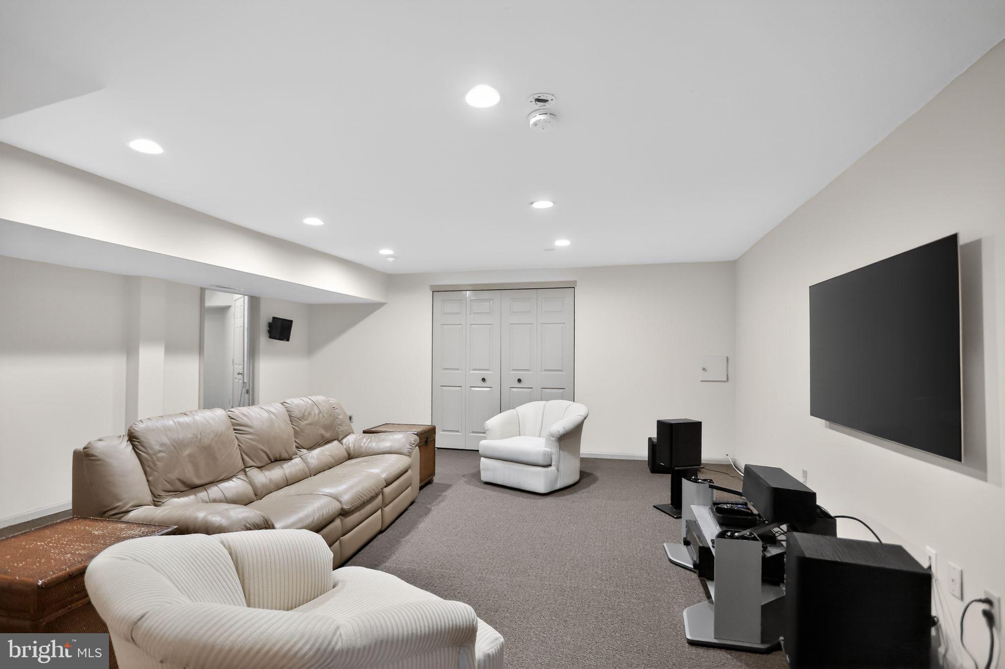 YARDLEY ESTS - Residential