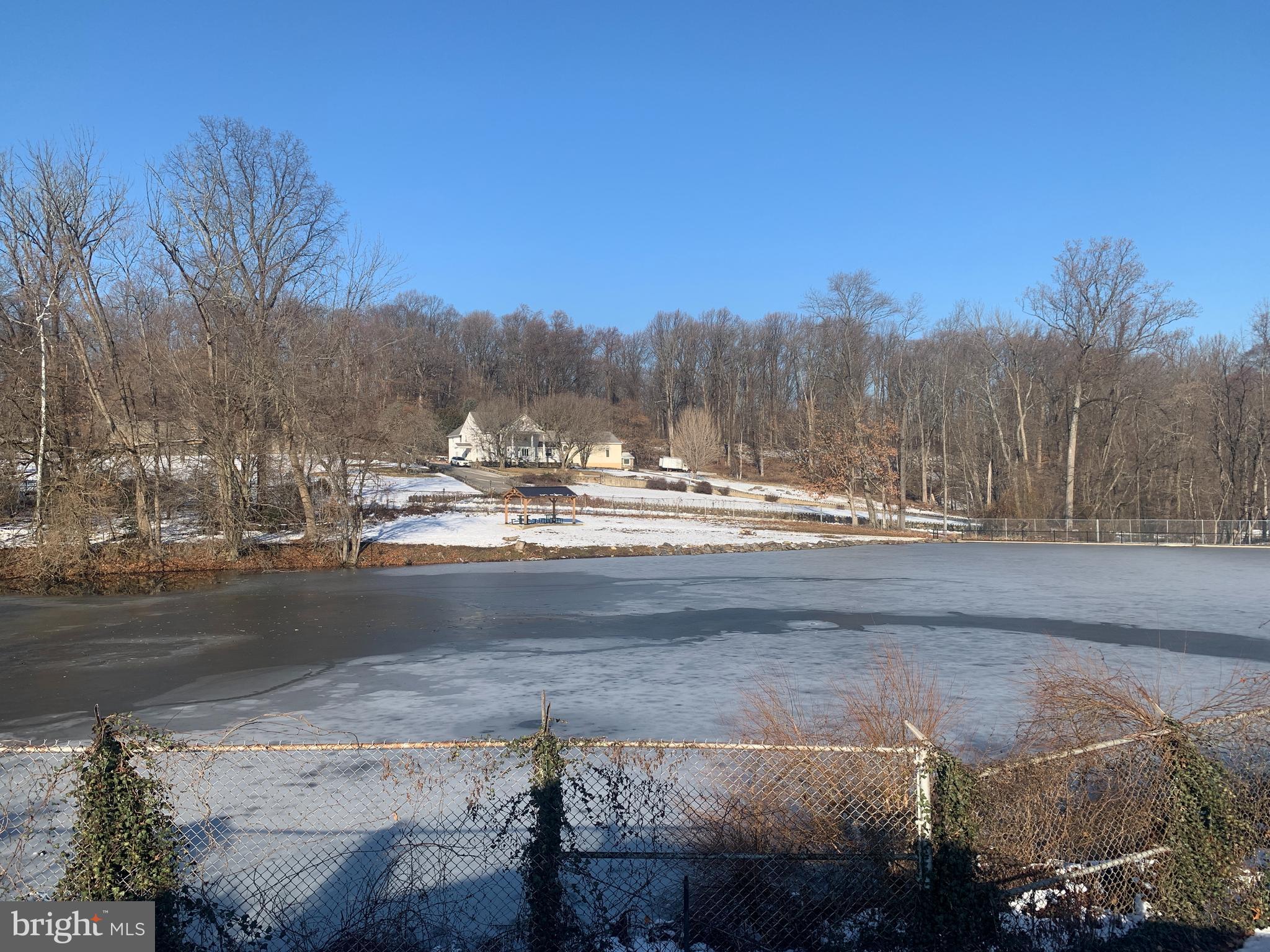 VILLAGE GREEN - Residential