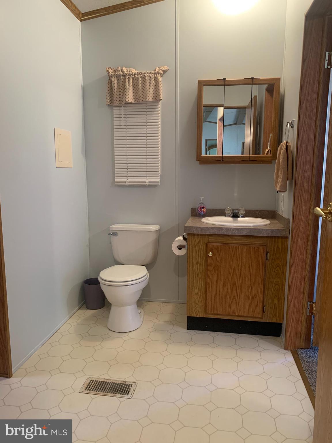 VILLAGE GREEN - Residential