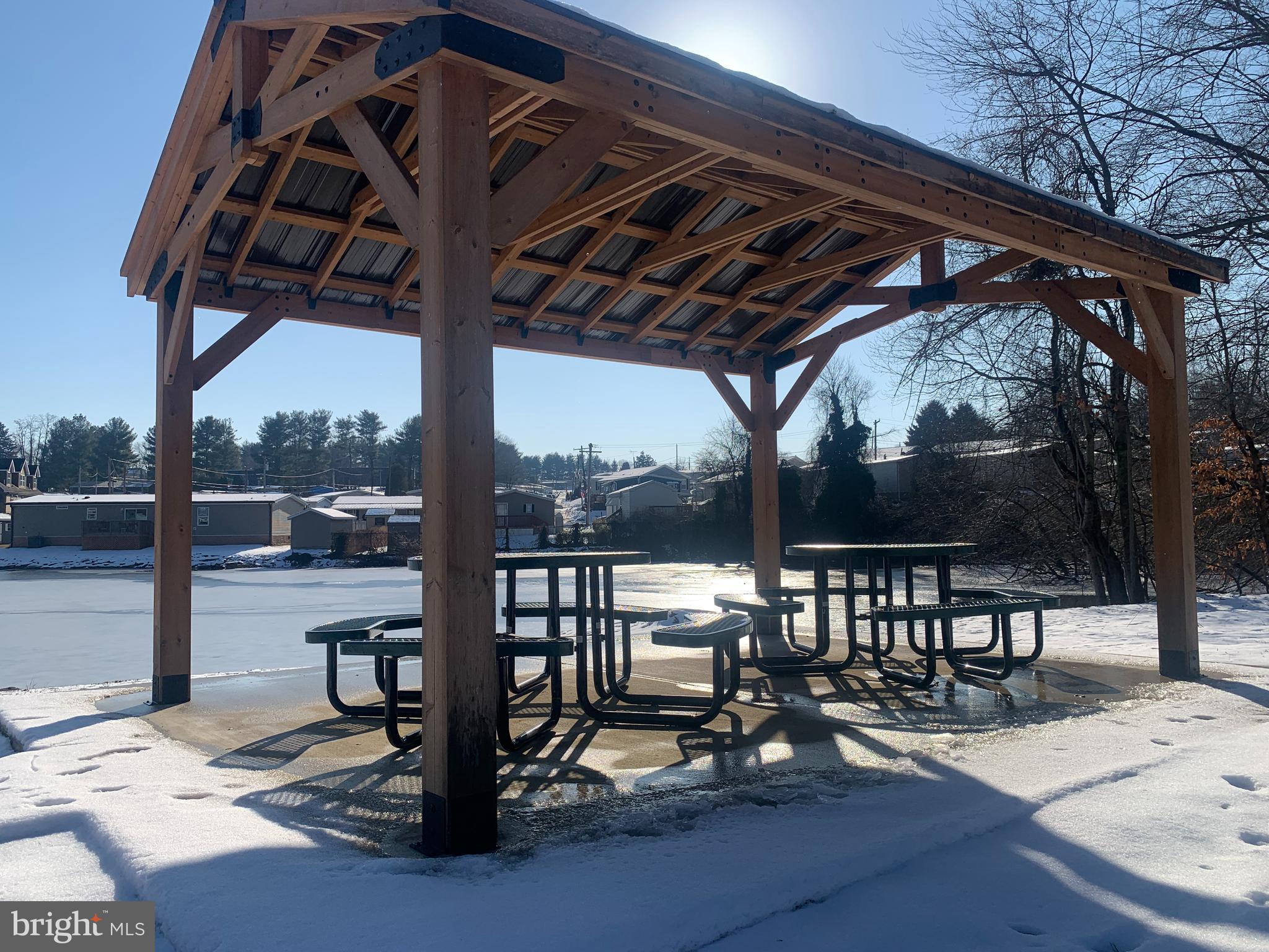 VILLAGE GREEN - Residential