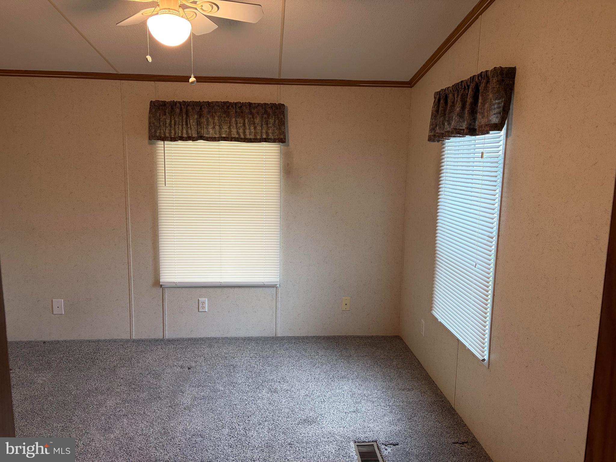 VILLAGE GREEN - Residential