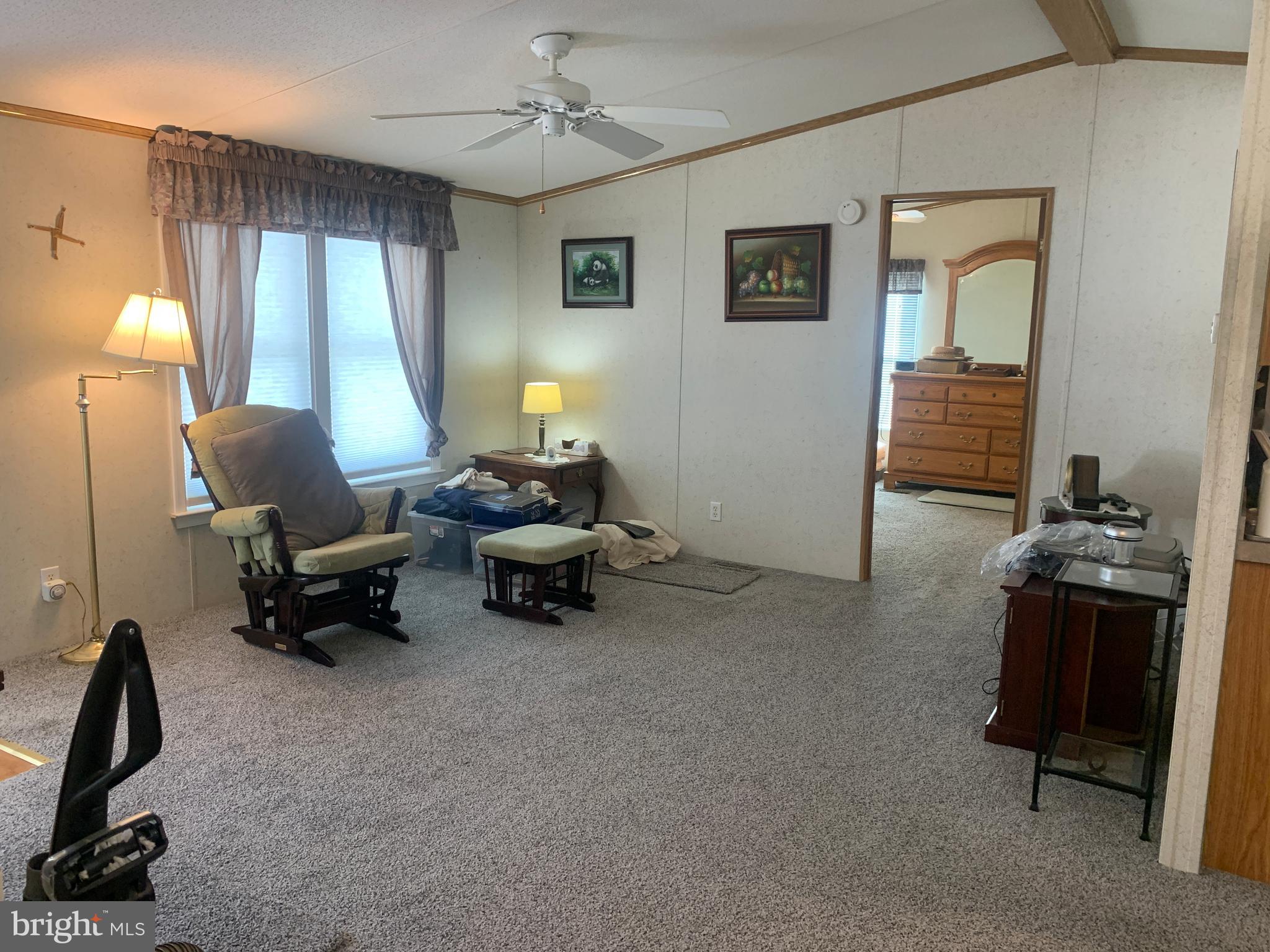 VILLAGE GREEN - Residential