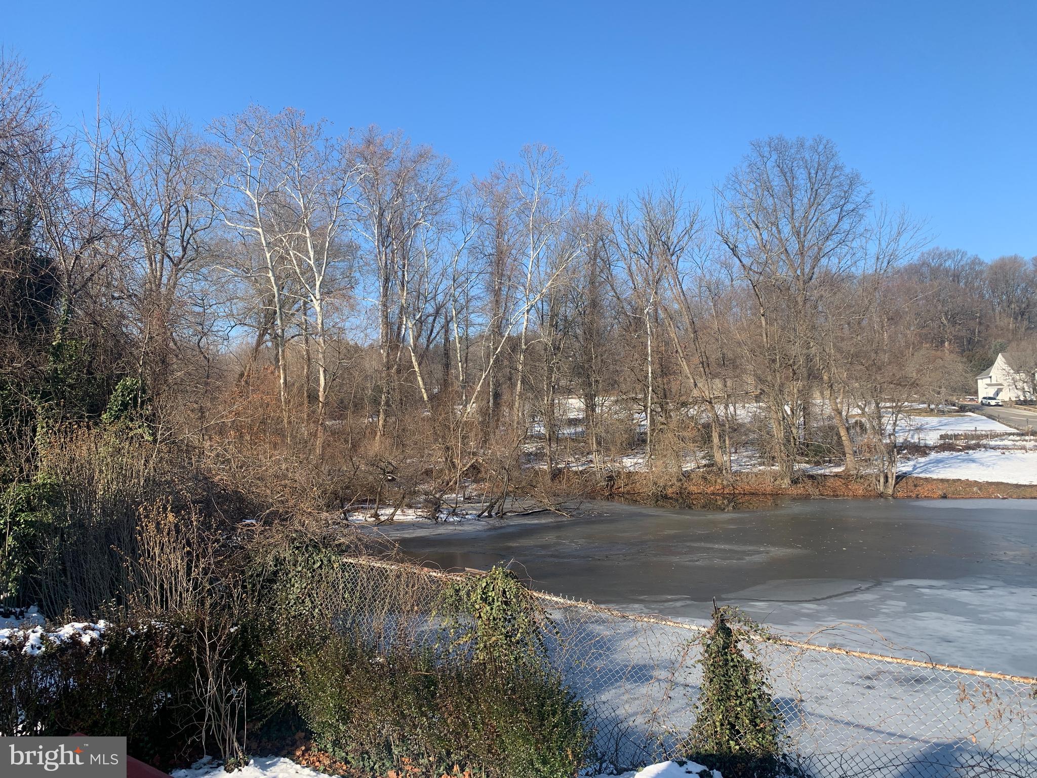 VILLAGE GREEN - Residential