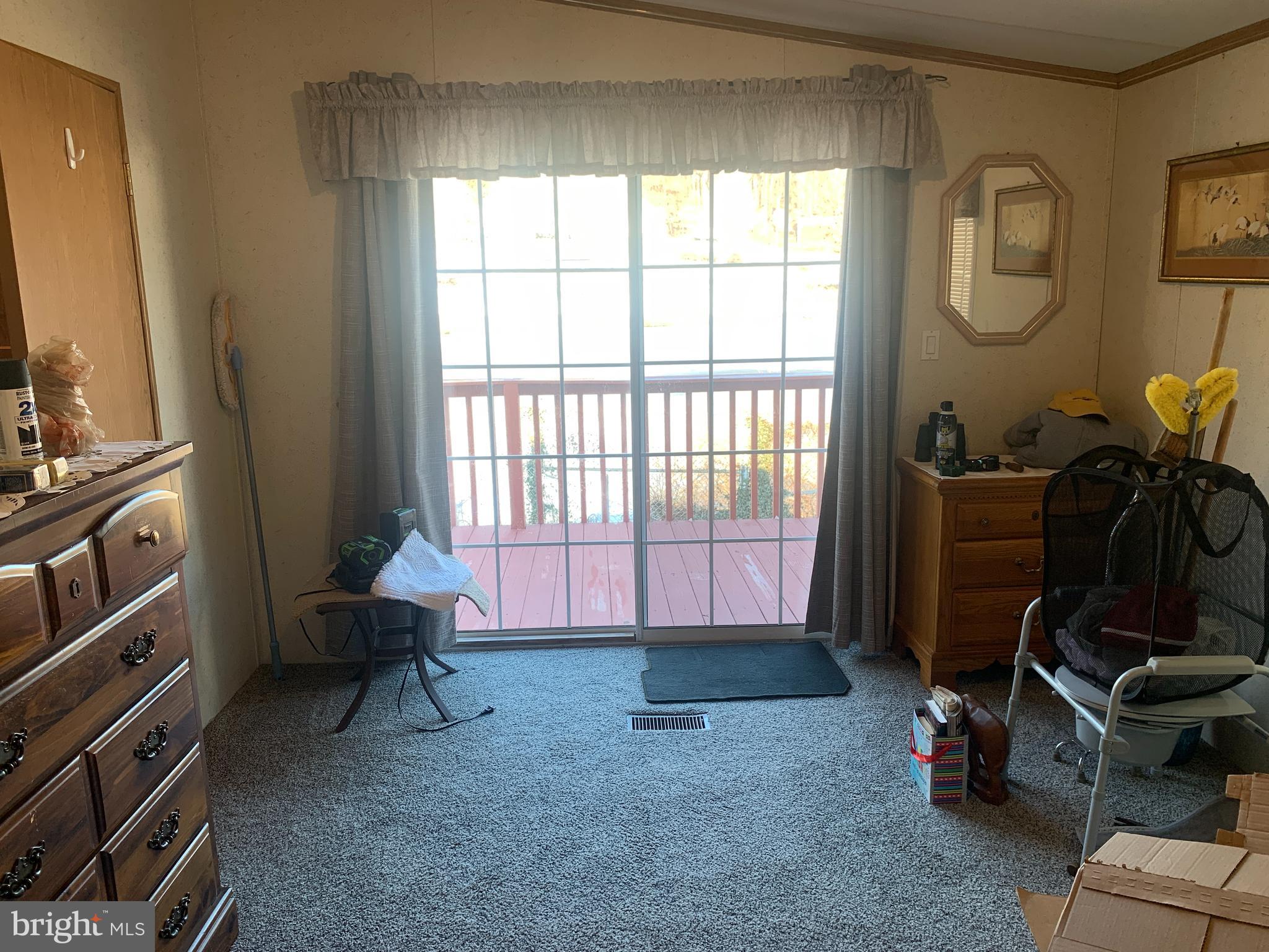 VILLAGE GREEN - Residential