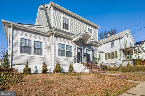 Photo of 23 Carlton Street, EDISON, NJ 08837 (MLS # NJMX2010926)