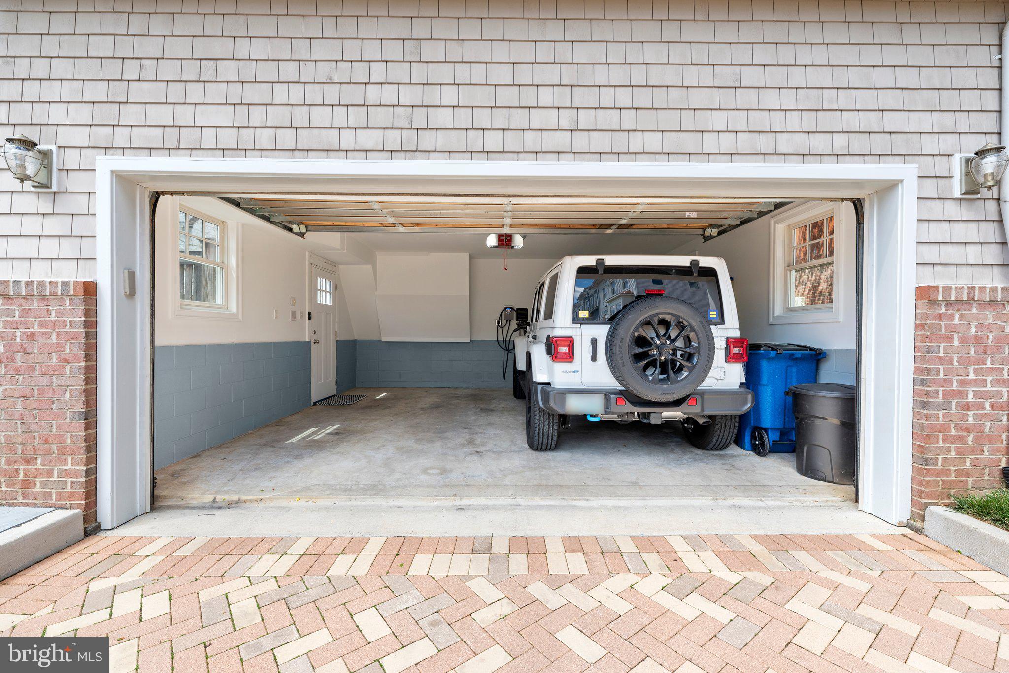 MURRAY HILL - Residential