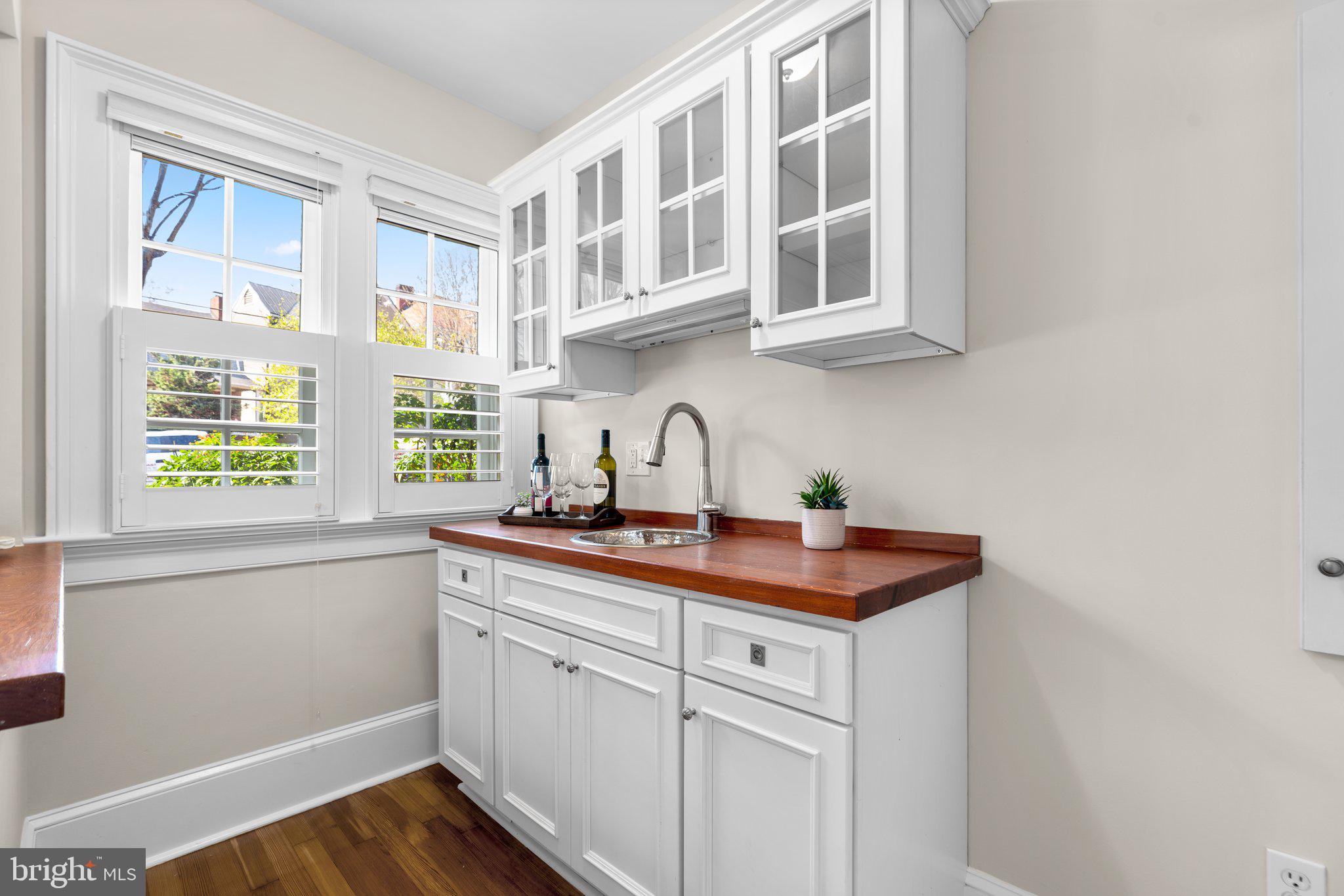 MURRAY HILL - Residential