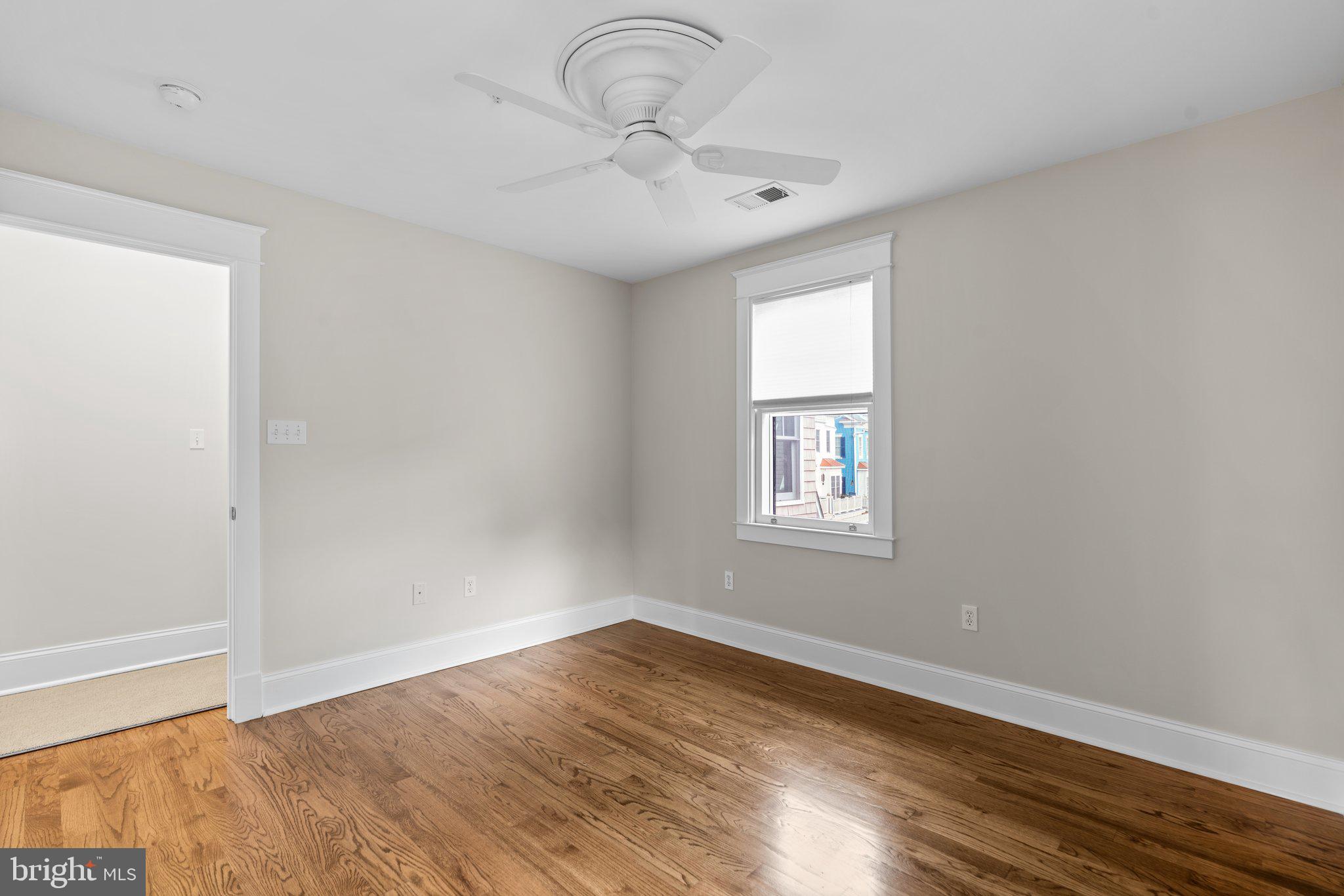 MURRAY HILL - Residential