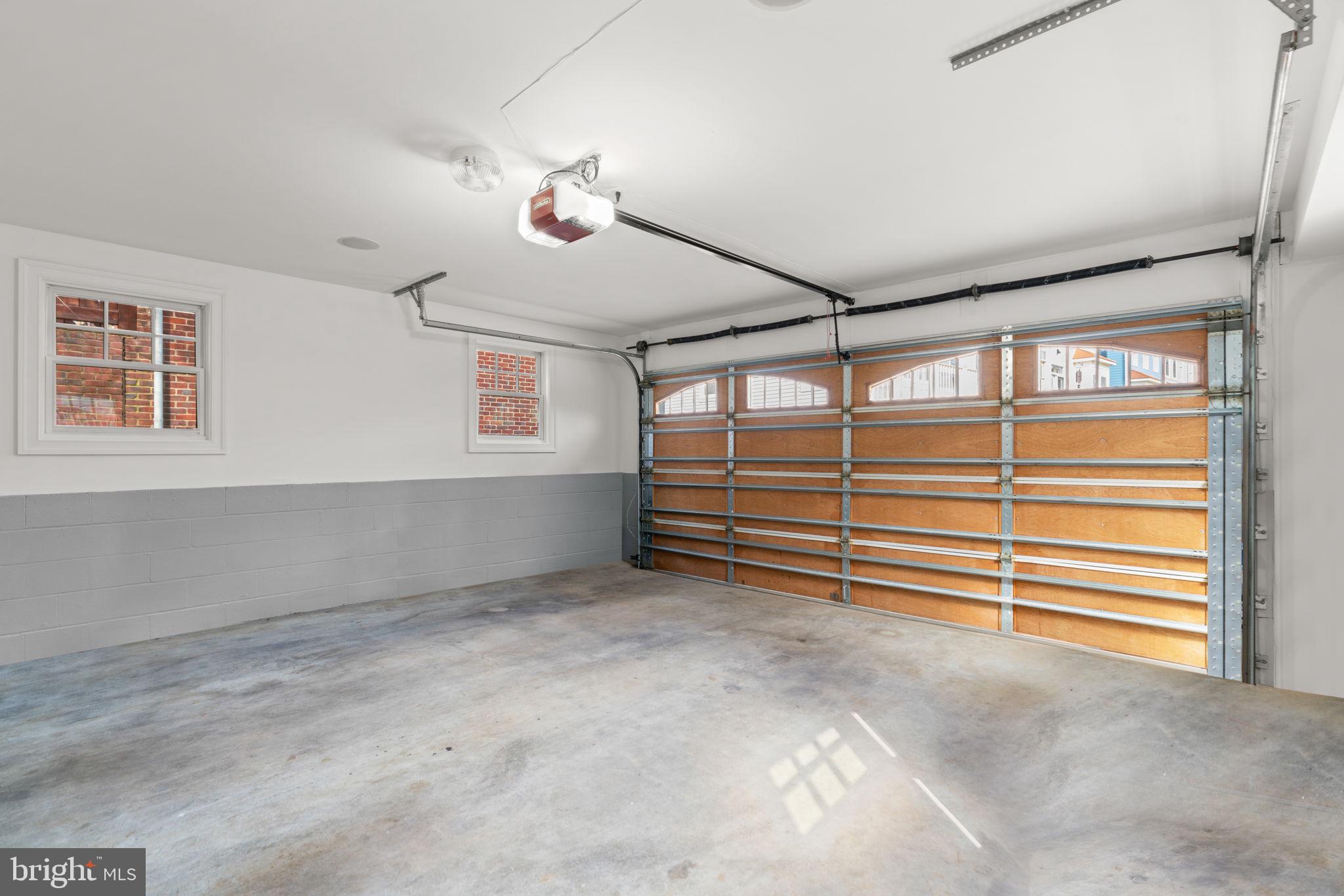 MURRAY HILL - Residential