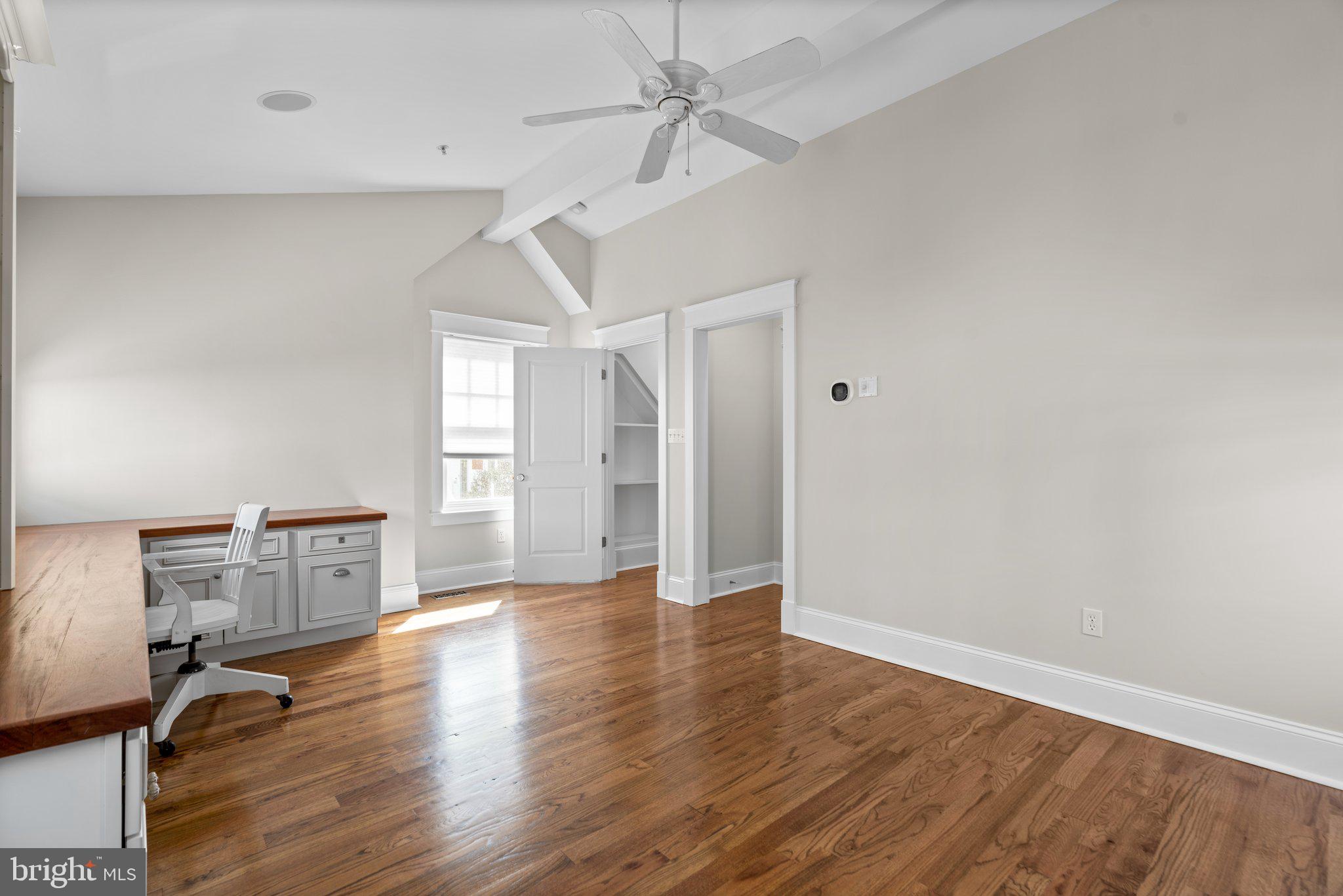 MURRAY HILL - Residential