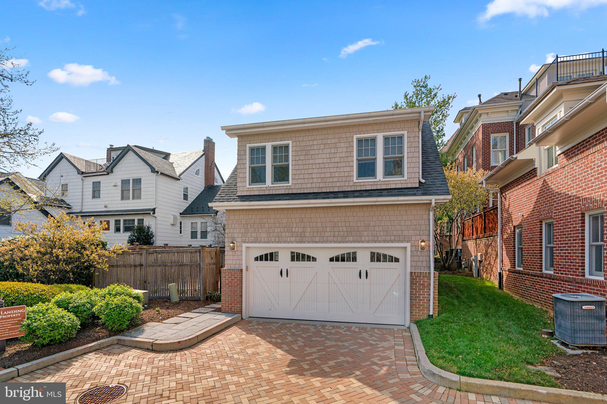 MURRAY HILL - Residential