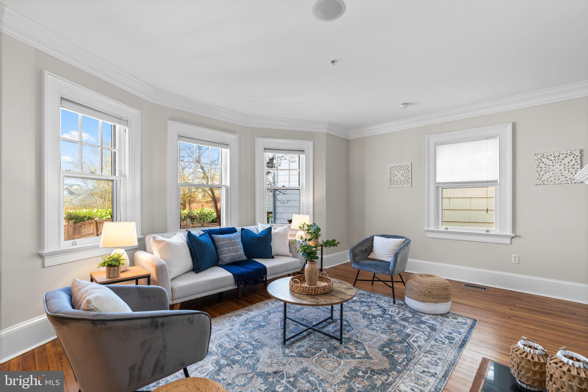 MURRAY HILL - Residential