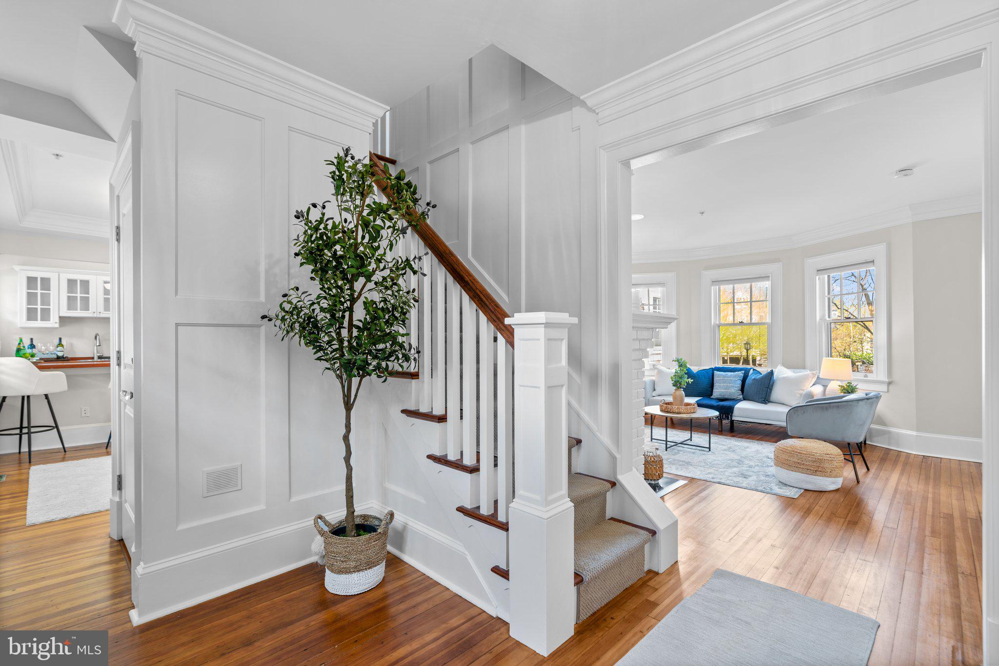 MURRAY HILL - Residential