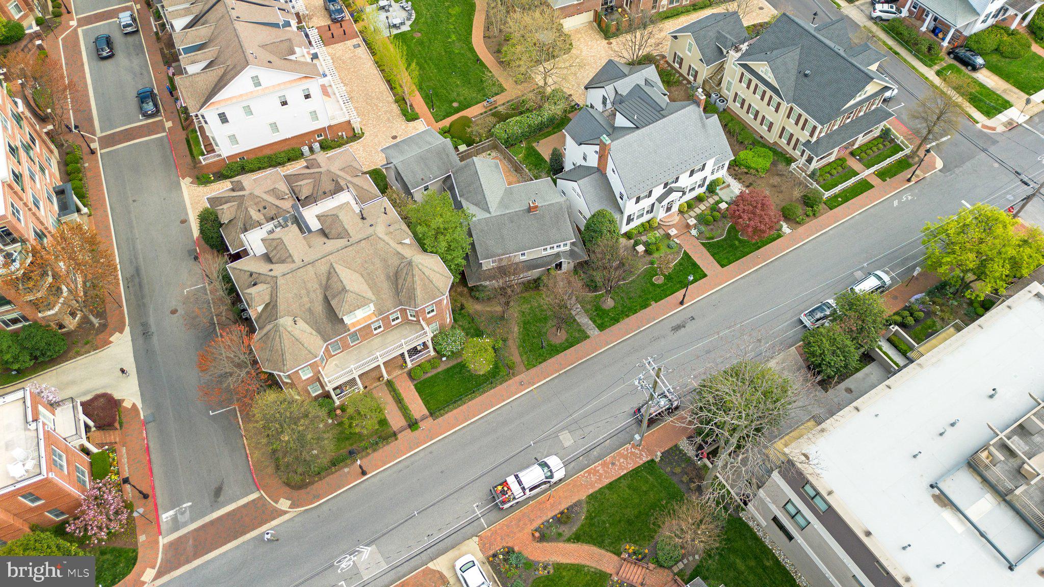 MURRAY HILL - Residential