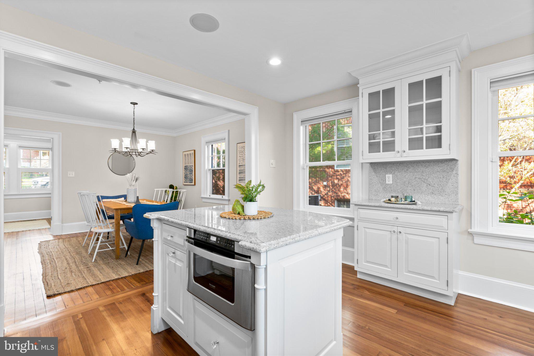 MURRAY HILL - Residential